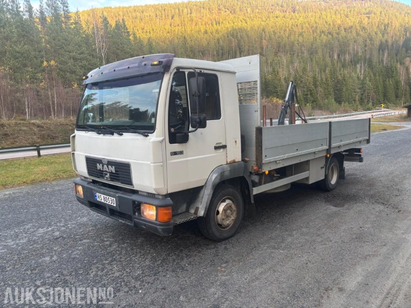 2000 MAN 8.163 LLC MED HIAB KRAN - Camion cu macara: Foto 1 2000 MAN 8.163 LLC MED HIAB KRAN - Camion cu macara: Foto 1