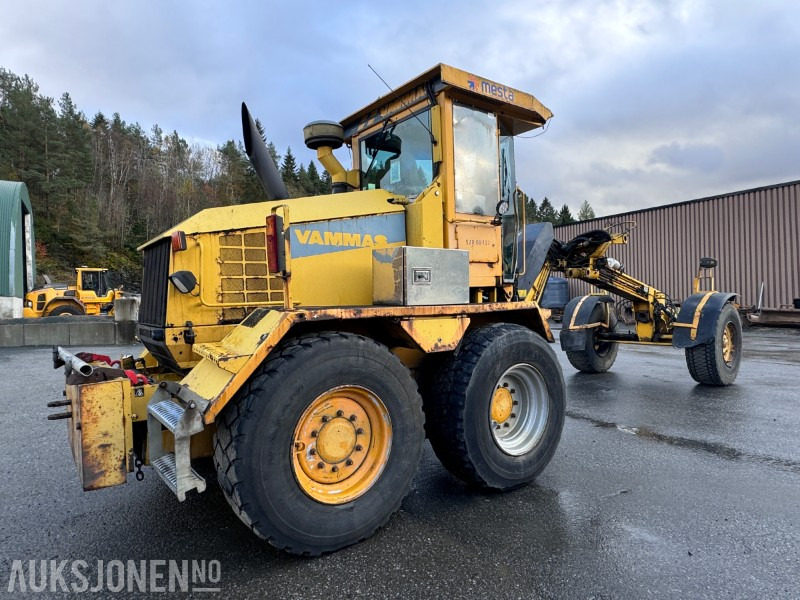 2002 Vammas RG-281 Veihøvel / Road Grader - rep.objekt / Delemaskin - Echipamente de constructii: Foto 4 2002 Vammas RG-281 Veihøvel / Road Grader - rep.objekt / Delemaskin - Echipamente de constructii: Foto 4