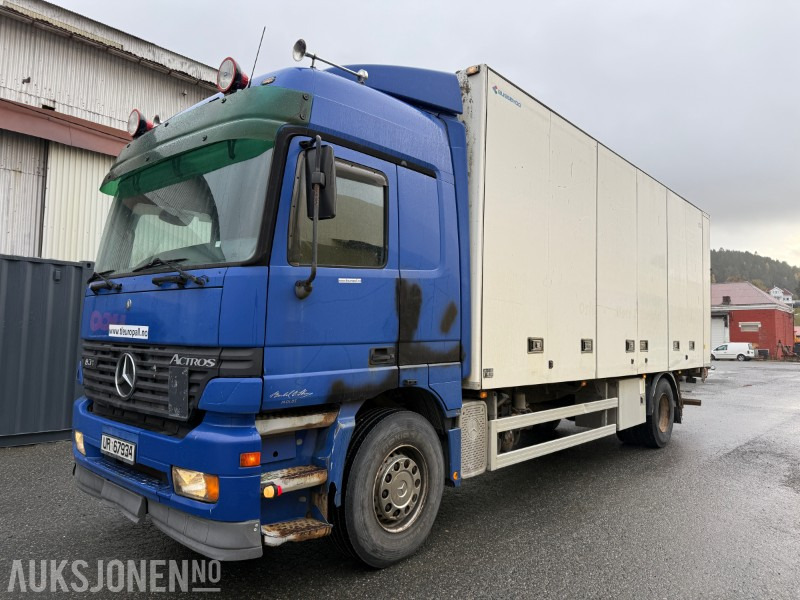 2003 Mercedes-Benz 1831L/60 4X2 - Camion furgon: Foto 1 2003 Mercedes-Benz 1831L/60 4X2 - Camion furgon: Foto 1