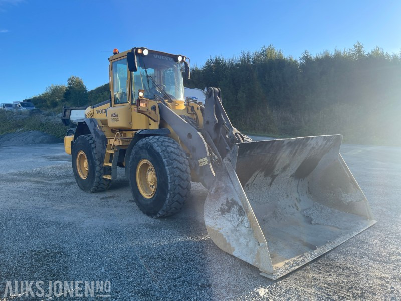 2003 Volvo L90E - Încărcător frontal pe pneuri: Foto 2 2003 Volvo L90E - Încărcător frontal pe pneuri: Foto 2