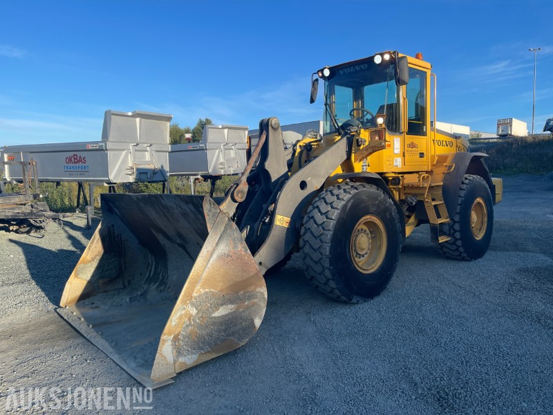 2003 Volvo L90E - Încărcător frontal pe pneuri: Foto 1 2003 Volvo L90E - Încărcător frontal pe pneuri: Foto 1