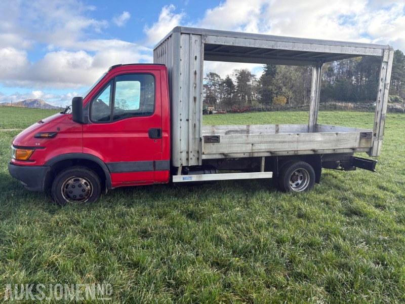 2004 Iveco Daily Med aluminiums plan og kapell ramme - Camion platformă: Foto 2 2004 Iveco Daily Med aluminiums plan og kapell ramme - Camion platformă: Foto 2