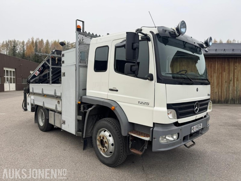 2005 Mercedes-Benz 1225AF/36AT linjebil med kran og masse utstyr - Camion cu macara: Foto 3 2005 Mercedes-Benz 1225AF/36AT linjebil med kran og masse utstyr - Camion cu macara: Foto 3