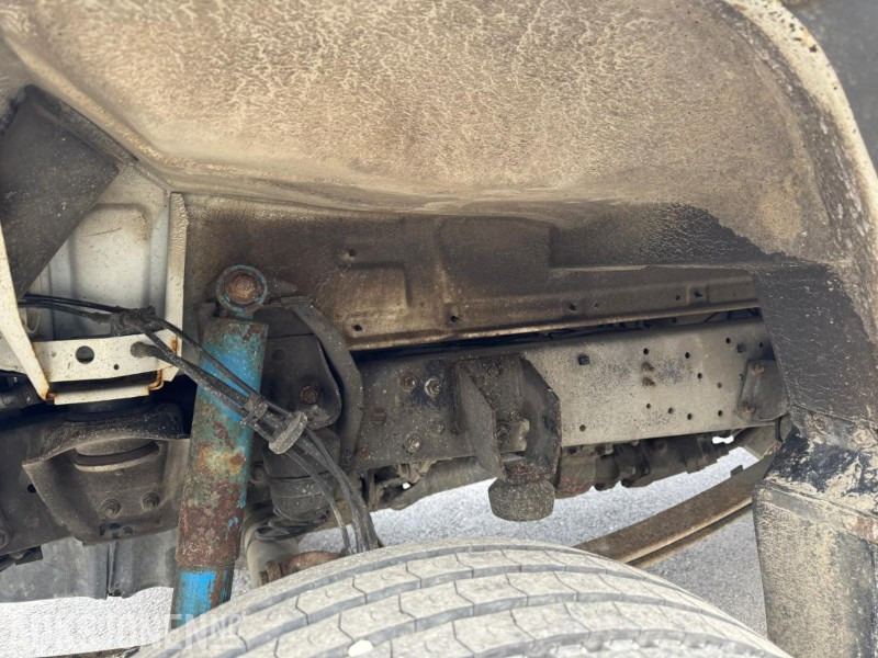 2005 Mercedes-Benz 815Da/37-Vn 4X4 linjebil med kran og masse utstyr - Camion cu macara: Foto 5 2005 Mercedes-Benz 815Da/37-Vn 4X4 linjebil med kran og masse utstyr - Camion cu macara: Foto 5