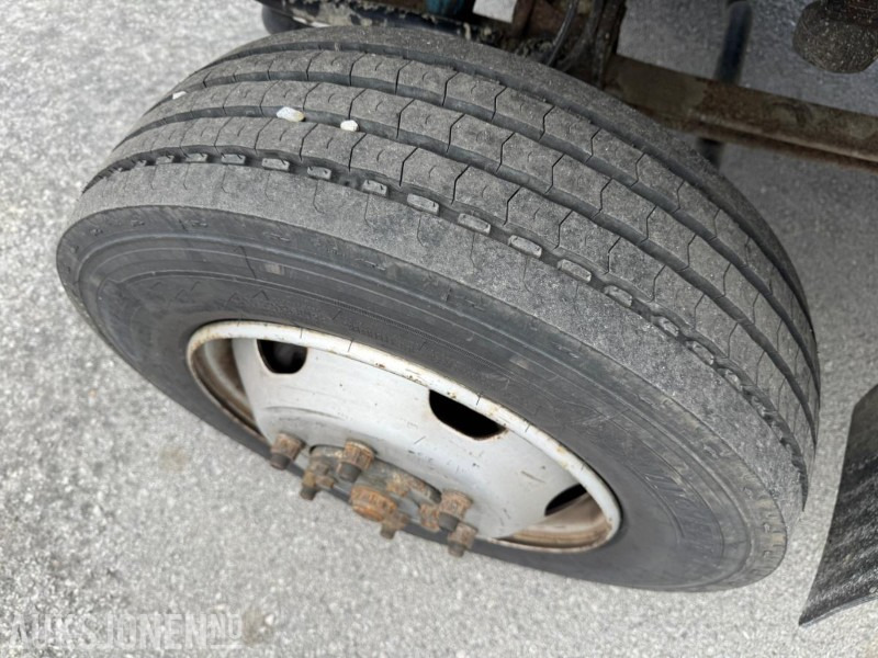 2005 Mercedes-Benz 815Da/37-Vn 4X4 linjebil med kran og masse utstyr - Camion cu macara: Foto 4 2005 Mercedes-Benz 815Da/37-Vn 4X4 linjebil med kran og masse utstyr - Camion cu macara: Foto 4