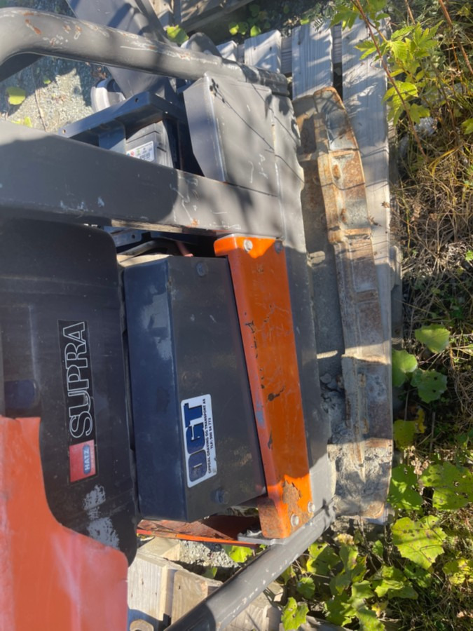 2005 Supra vibroplate - Hoppetusse med Hatz dieselmotor – Reversibel - Cilindru compactor: Foto 4 2005 Supra vibroplate - Hoppetusse med Hatz dieselmotor – Reversibel - Cilindru compactor: Foto 4