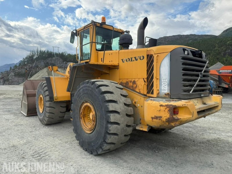 2005 Volvo L220E HJULLASTER - 15364 Timer - Încărcător frontal pe pneuri: Foto 3 2005 Volvo L220E HJULLASTER - 15364 Timer - Încărcător frontal pe pneuri: Foto 3