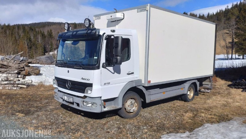 2006 Mercedes-Benz 818/33AT 7,5 skapbil ryggekamera s+v dekk kjetting - Camion furgon: Foto 1 2006 Mercedes-Benz 818/33AT 7,5 skapbil ryggekamera s+v dekk kjetting - Camion furgon: Foto 1