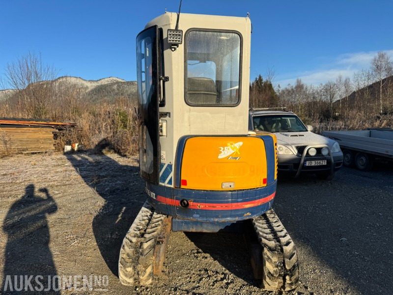 2007 IHI 35NX2 GRAVEMANSKIN MED POWERTILT, 2 SKUFFER OG MASKINHENGER TIL TRAKTOR - Excavator: Foto 4 2007 IHI 35NX2 GRAVEMANSKIN MED POWERTILT, 2 SKUFFER OG MASKINHENGER TIL TRAKTOR - Excavator: Foto 4