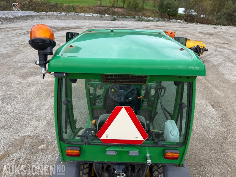 2007 John Deere 2320 Minitraktor / Kompakttraktor 2316 timer. Mykje ekstrautstyr - Tractor agricol: Foto 5 2007 John Deere 2320 Minitraktor / Kompakttraktor 2316 timer. Mykje ekstrautstyr - Tractor agricol: Foto 5