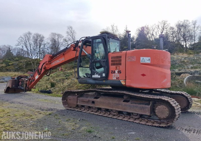 2009 Hitachi ZX225USLC-3 Beltegraver m/GPS/Rototilt med klype/Pusseskuffe, 12800 timer - Excavator: Foto 4 2009 Hitachi ZX225USLC-3 Beltegraver m/GPS/Rototilt med klype/Pusseskuffe, 12800 timer - Excavator: Foto 4