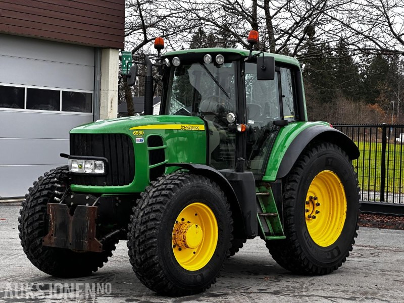 2009 John Deere 6930 Premium traktor - Tractor agricol: Foto 1 2009 John Deere 6930 Premium traktor - Tractor agricol: Foto 1