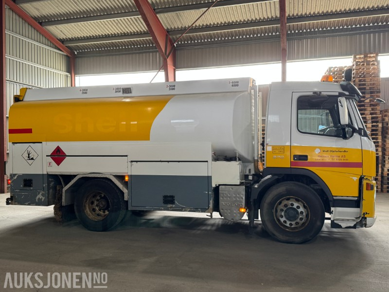 2010 Volvo FM 370 tankbil med 12000 liters tank - Camion cisternă: Foto 4 2010 Volvo FM 370 tankbil med 12000 liters tank - Camion cisternă: Foto 4