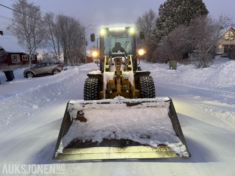 2012 Cat 907H2 - Planeringsskuffe - Pallegaffler - 3646T - Încărcător frontal pe pneuri: Foto 2 2012 Cat 907H2 - Planeringsskuffe - Pallegaffler - 3646T - Încărcător frontal pe pneuri: Foto 2