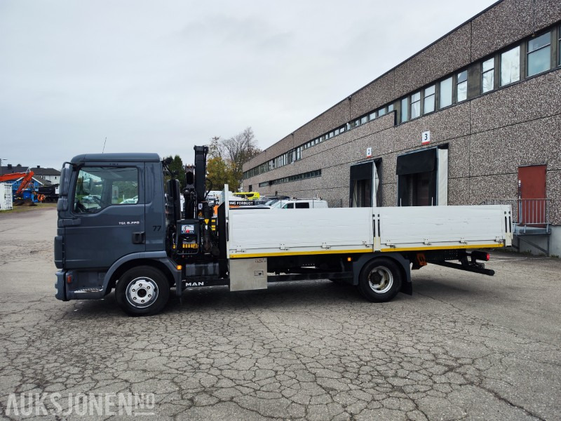 2012 MAN TGL 8.220 Planbil med Hiab XS 055 B-2 HIDUO kran - Camion cu macara: Foto 1 2012 MAN TGL 8.220 Planbil med Hiab XS 055 B-2 HIDUO kran - Camion cu macara: Foto 1