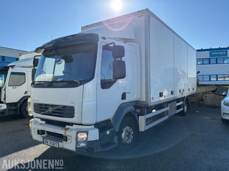 2012 VOLVO FL-290 SKAPBIL. FULL SIDEÅPNING OG ZEPRO BAKLØFT. 18PALLER - Camion furgon: Foto 1 2012 VOLVO FL-290 SKAPBIL. FULL SIDEÅPNING OG ZEPRO BAKLØFT. 18PALLER - Camion furgon: Foto 1