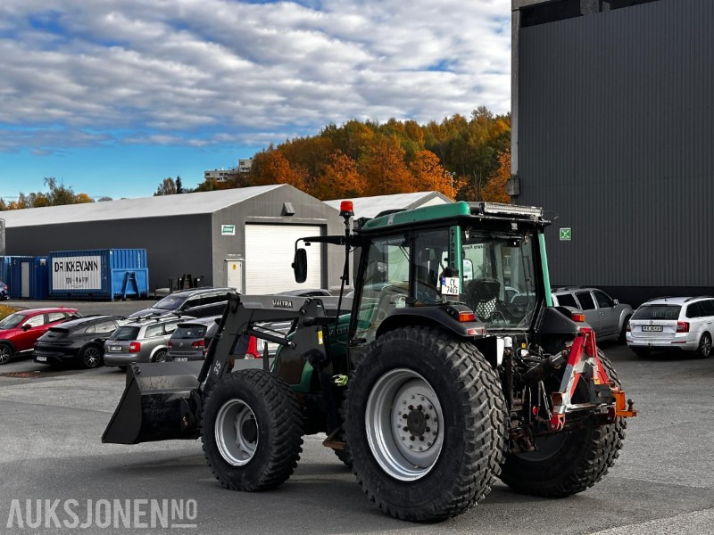 2012 Valtra 8670 med Ålö Valtra 35 Euro/SMS 3rd ESD frontlaster - Tractor agricol: Foto 3 2012 Valtra 8670 med Ålö Valtra 35 Euro/SMS 3rd ESD frontlaster - Tractor agricol: Foto 3