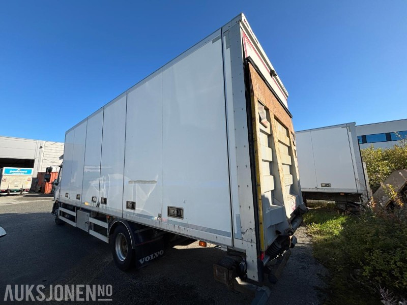 2012 Volvo FL-290 Skapbil med sideåpning og lakløft - Camion furgon: Foto 3 2012 Volvo FL-290 Skapbil med sideåpning og lakløft - Camion furgon: Foto 3