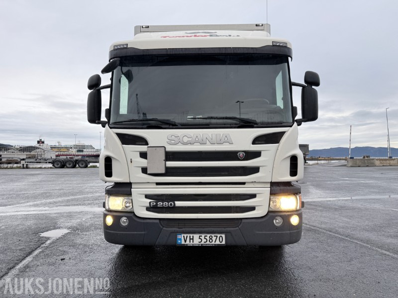 2013 Scania P280 4x2 skapbil med full sideåpning - Camion furgon: Foto 2 2013 Scania P280 4x2 skapbil med full sideåpning - Camion furgon: Foto 2