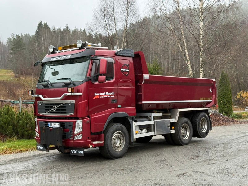 2013 Volvo FH 540 Tippbil / KM 210975 / Løfteboggi / Bladfjærer / Navreduksjon / Maur Kasse – Pen og velholdt - Camion basculantă: Foto 1 2013 Volvo FH 540 Tippbil / KM 210975 / Løfteboggi / Bladfjærer / Navreduksjon / Maur Kasse – Pen og velholdt - Camion basculantă: Foto 1