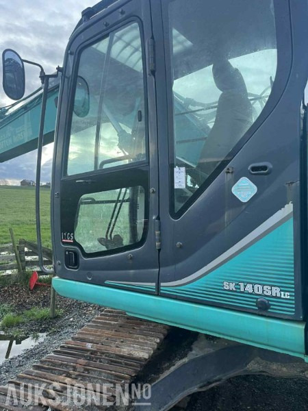 2014 Kobelco sk140srlc-3 gravemaskin Hk feste s60 Engcon tiltrotator 3 skuffer Sentralsmøring - Excavator: Foto 3 2014 Kobelco sk140srlc-3 gravemaskin Hk feste s60 Engcon tiltrotator 3 skuffer Sentralsmøring - Excavator: Foto 3