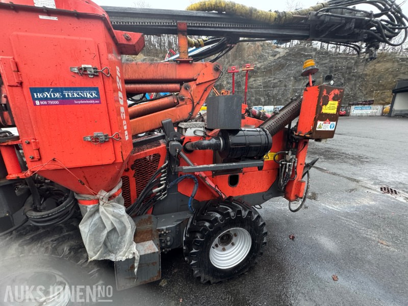 2014 Sandvik Tamrock DC302R borerigg - Maşină de foraj: Foto 5 2014 Sandvik Tamrock DC302R borerigg - Maşină de foraj: Foto 5