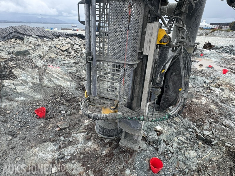2017 Atlas Copco Flexiroc T30R-03 - 4 574 motortimer - 1 416 hammertimer - Maşină de foraj: Foto 5 2017 Atlas Copco Flexiroc T30R-03 - 4 574 motortimer - 1 416 hammertimer - Maşină de foraj: Foto 5