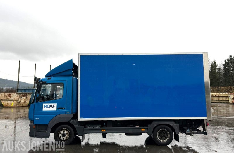 2017 Mercedes-Benz ATEGO 818 L skapbil | Palfinger lift | Ulefoss skap - Camion furgon: Foto 2 2017 Mercedes-Benz ATEGO 818 L skapbil | Palfinger lift | Ulefoss skap - Camion furgon: Foto 2