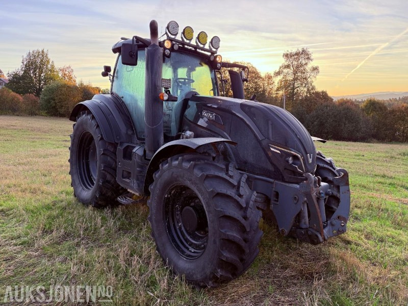 2017 Valtra T234 5271 timer - 50 km/t - Tractor agricol: Foto 2 2017 Valtra T234 5271 timer - 50 km/t - Tractor agricol: Foto 2