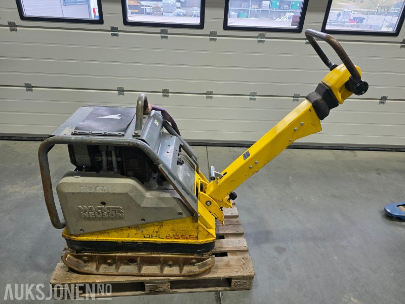 2017 Wacker Neuson DPU6555 Vibroplate - 247 Arbeidstimer - Cilindru compactor: Foto 1 2017 Wacker Neuson DPU6555 Vibroplate - 247 Arbeidstimer - Cilindru compactor: Foto 1