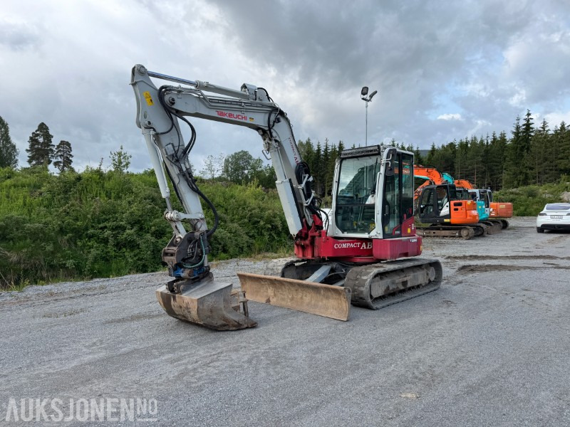 2018 Takeuchi TB280FR – 8,5-tonns gravemaskin med Side-to-Side Boom, tilt, sentralsmøring og 2 skuffer - Excavator: Foto 2 2018 Takeuchi TB280FR – 8,5-tonns gravemaskin med Side-to-Side Boom, tilt, sentralsmøring og 2 skuffer - Excavator: Foto 2