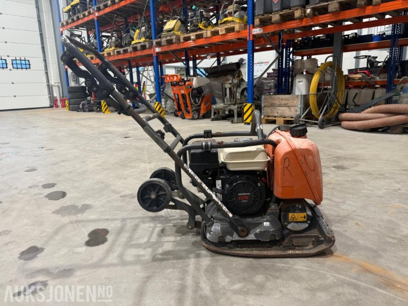 2019 Husqvarna LF75 vibroplate - Cilindru compactor: Foto 3 2019 Husqvarna LF75 vibroplate - Cilindru compactor: Foto 3