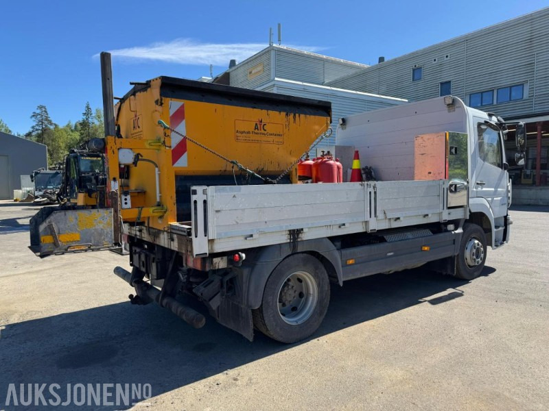 2021 Mercedes-Benz Atego 1530 lappebil/asfaltcontainer/hengsrød plan/adaptiv cruisecontrol/kamera - Camion platformă: Foto 5 2021 Mercedes-Benz Atego 1530 lappebil/asfaltcontainer/hengsrød plan/adaptiv cruisecontrol/kamera - Camion platformă: Foto 5