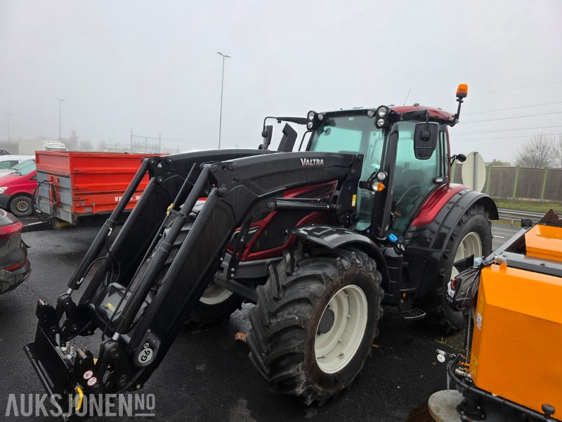 2021 Valtra N174 Versu traktor med lesseapparat kun 1296 timer - Tractor agricol: Foto 1 2021 Valtra N174 Versu traktor med lesseapparat kun 1296 timer - Tractor agricol: Foto 1