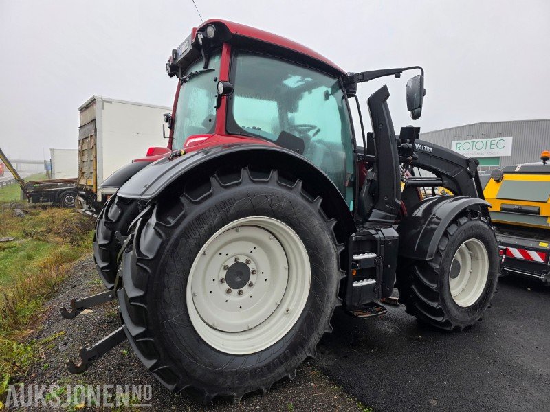 2021 Valtra N174 Versu traktor med lesseapparat kun 1296 timer - Tractor agricol: Foto 5 2021 Valtra N174 Versu traktor med lesseapparat kun 1296 timer - Tractor agricol: Foto 5