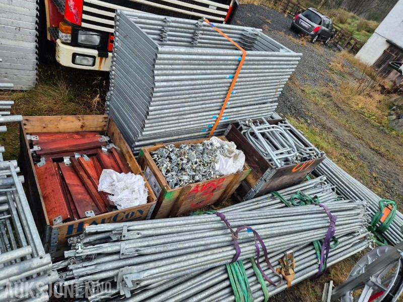 2023 Global Stillas - Stor stillaspakke - Fasadestillas - Brukt på kun 1 prosjekt - Echipamente de constructii: Foto 1 2023 Global Stillas - Stor stillaspakke - Fasadestillas - Brukt på kun 1 prosjekt - Echipamente de constructii: Foto 1