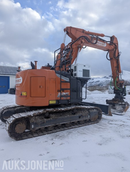 2023 Hitachi ZX225USLC-7 - Montabert CPA, GPS, rototilt, to-delt bom +++ - Excavator: Foto 5 2023 Hitachi ZX225USLC-7 - Montabert CPA, GPS, rototilt, to-delt bom +++ - Excavator: Foto 5