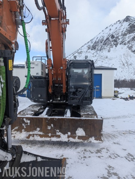 2023 Hitachi ZX225USLC-7 - Montabert CPA, GPS, rototilt, to-delt bom +++ - Excavator: Foto 3 2023 Hitachi ZX225USLC-7 - Montabert CPA, GPS, rototilt, to-delt bom +++ - Excavator: Foto 3