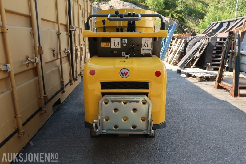 2024 Wacker Neuson DT12 Beltedumper kun gått 4 timer - Autobasculantă: Foto 5 2024 Wacker Neuson DT12 Beltedumper kun gått 4 timer - Autobasculantă: Foto 5