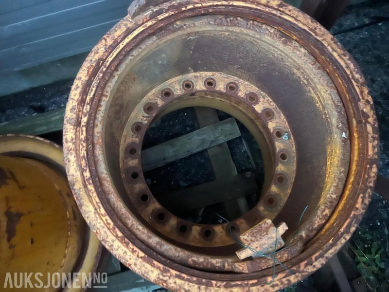 4 felger til 2008 Moxy MT41 - Autobasculantă: Foto 2 4 felger til 2008 Moxy MT41 - Autobasculantă: Foto 2