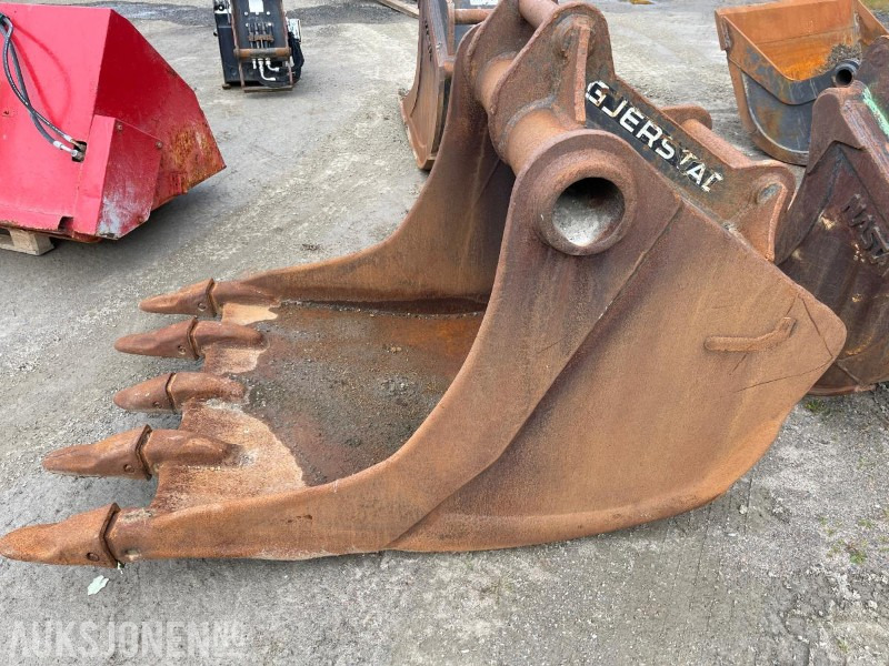 2007 Gjerstad Graveskuffe S70, følger med 6 nye tenner - Ataşament pentru Utilaje constructii: Foto 3 2007 Gjerstad Graveskuffe S70, følger med 6 nye tenner - Ataşament pentru Utilaje constructii: Foto 3