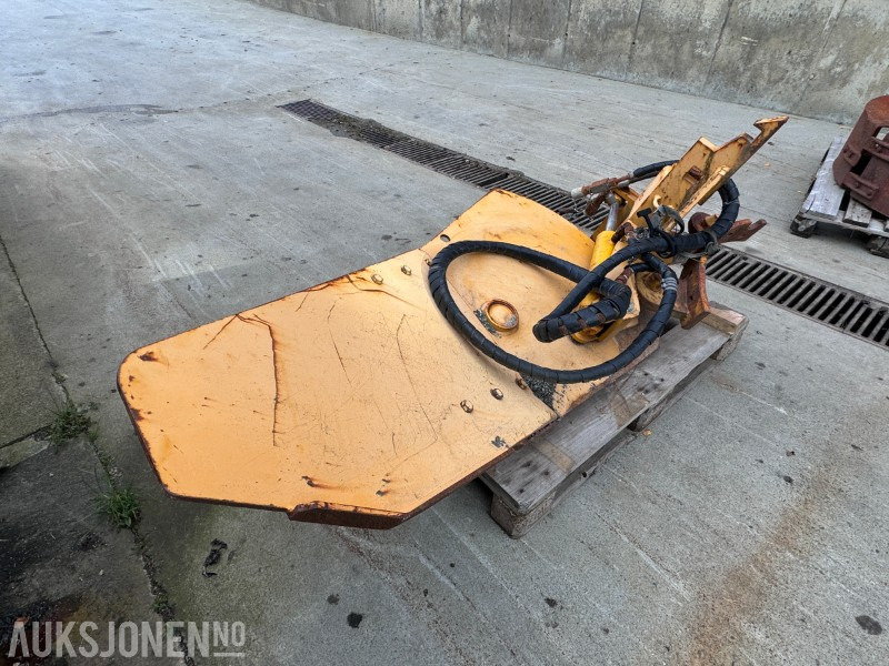 2007 Vammas Hydraulisk kantvinge - Stått på CAT 140 veghøvel - Ataşament pentru Utilaje constructii: Foto 2 2007 Vammas Hydraulisk kantvinge - Stått på CAT 140 veghøvel - Ataşament pentru Utilaje constructii: Foto 2