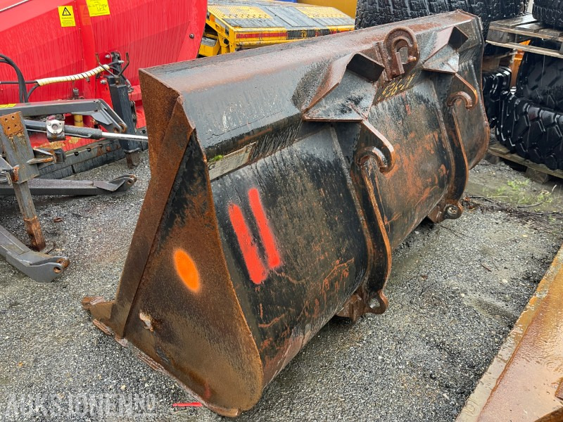 Gjerstad skuffe med BM feste - Ataşament pentru Utilaje constructii: Foto 4 Gjerstad skuffe med BM feste - Ataşament pentru Utilaje constructii: Foto 4