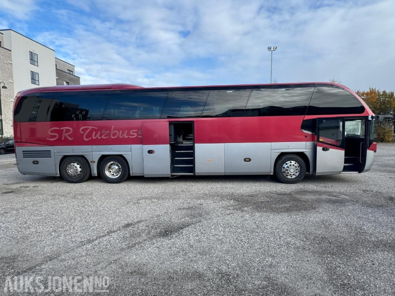 2013 MAN NEOPLAN Cityliner EEV-Nylig EU-godkjent - 53 seter - 615222km -turbuss - Autobuz: Foto 3 2013 MAN NEOPLAN Cityliner EEV-Nylig EU-godkjent - 53 seter - 615222km -turbuss - Autobuz: Foto 3