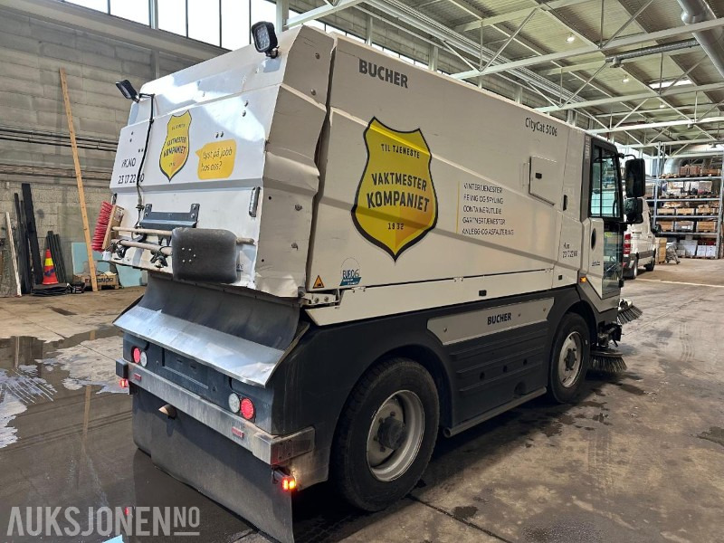 Bucher CityCat 5006 feiemaskin - 160 hk Iveco | Euro 6 | joystick | 4-hjulsstyring | høytrykk - Echipamente de constructii: Foto 5 Bucher CityCat 5006 feiemaskin - 160 hk Iveco | Euro 6 | joystick | 4-hjulsstyring | høytrykk - Echipamente de constructii: Foto 5
