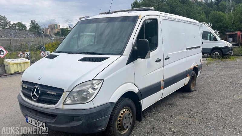 2007 Mercedes-Benz Sprinter 518 CDI | Spylebil | 184 hk | Komplett rigg med tank og slangetromler - Maşina comunala: Foto 1 2007 Mercedes-Benz Sprinter 518 CDI | Spylebil | 184 hk | Komplett rigg med tank og slangetromler - Maşina comunala: Foto 1