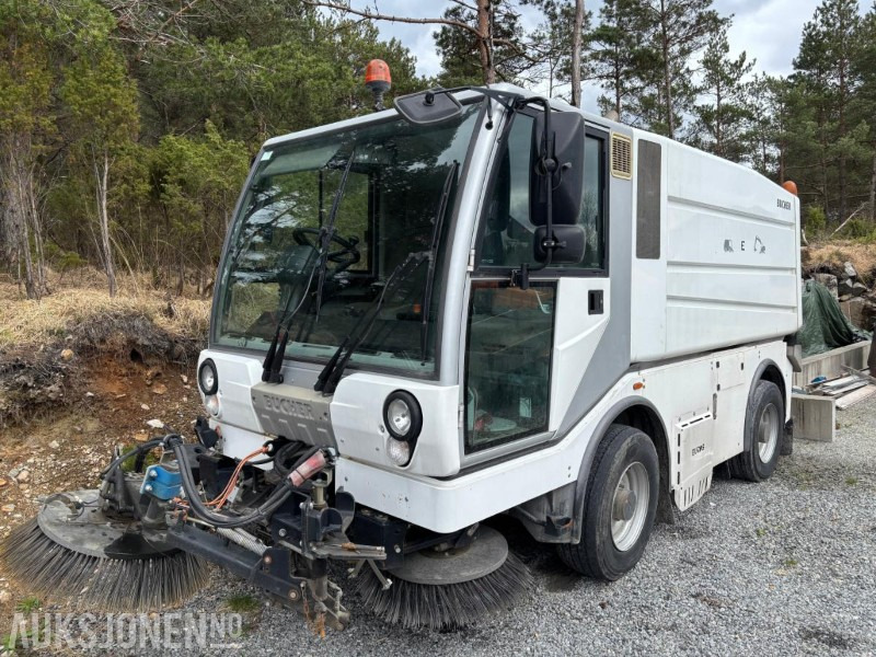 2010 Bucher CityCat 5000 feiebil / kostebil - Maşina comunala: Foto 1 2010 Bucher CityCat 5000 feiebil / kostebil - Maşina comunala: Foto 1