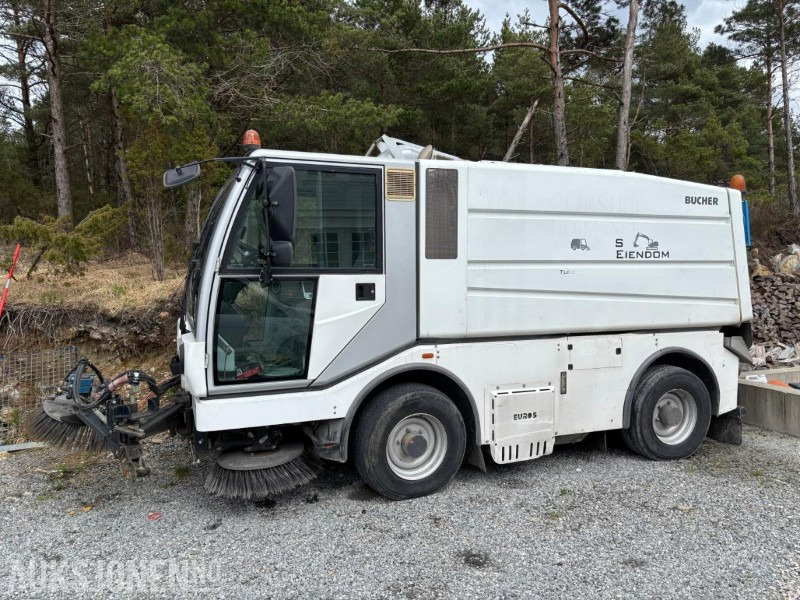 2010 Bucher CityCat 5000 feiebil / kostebil - Maşina comunala: Foto 2 2010 Bucher CityCat 5000 feiebil / kostebil - Maşina comunala: Foto 2
