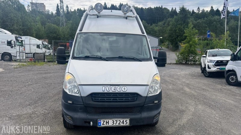 2013 Iveco Daily 3.0 170hk Spylebil | Komplett høytrykksrigg | Innredning | Lav km. - Maşina comunala: Foto 2 2013 Iveco Daily 3.0 170hk Spylebil | Komplett høytrykksrigg | Innredning | Lav km. - Maşina comunala: Foto 2