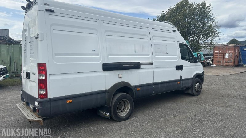 2013 Iveco Daily 3.0 170hk Spylebil | Komplett høytrykksrigg | Innredning | Lav km. - Maşina comunala: Foto 5 2013 Iveco Daily 3.0 170hk Spylebil | Komplett høytrykksrigg | Innredning | Lav km. - Maşina comunala: Foto 5